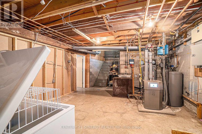 28468719/6-strathcona-street/smiths-falls/smiths-falls/ontario/K7A1V5_24