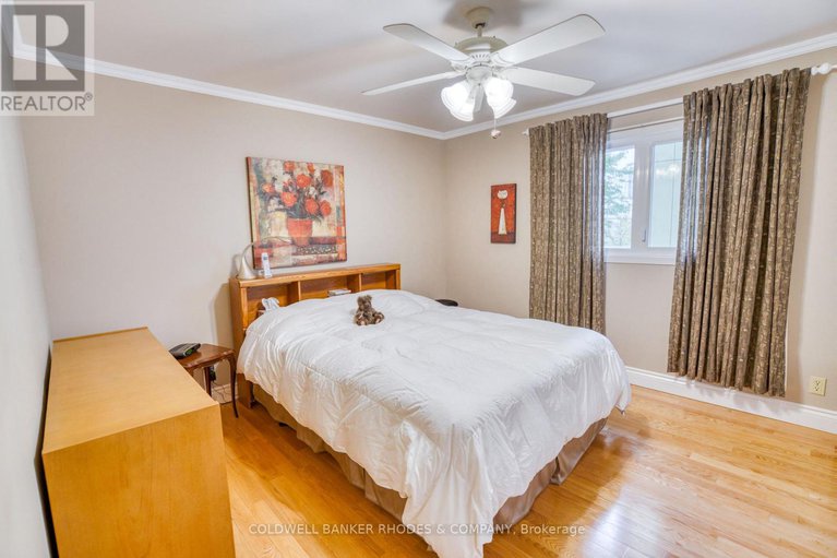 29378691/118-robinson-avenue/sandy-hill/ottawa/ontario/K1N8P1_10