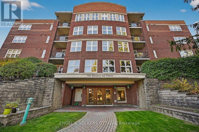 29383001/203-120-darlington-private/hunt-clubwestern-community/ottawa/ontario/K1V0X5_1