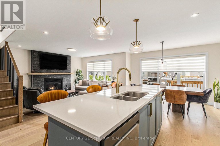 28491813/612-geneva-crescent/embrun/russell/ontario/K0A1W0_12