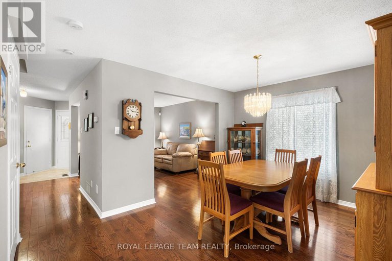 29030478/937-sheenboro-crescent/fallingbrookpineridge/ottawa/ontario/K4A3M6_7