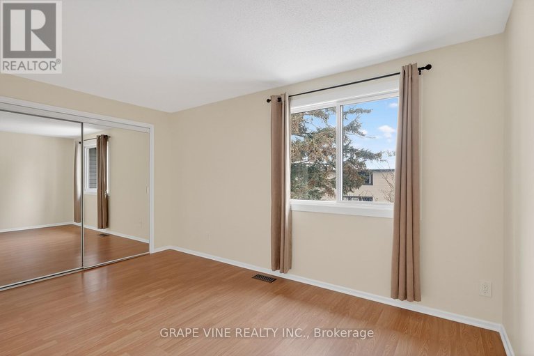 29208366/6885-bilberry-drive/convent-glen-north/ottawa/ontario/K1C2E8_20