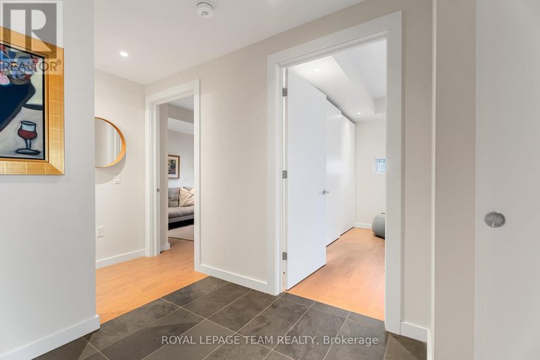 28408912/504-135-barrette-street/vanier/ottawa/ontario/K1L7Z9_22