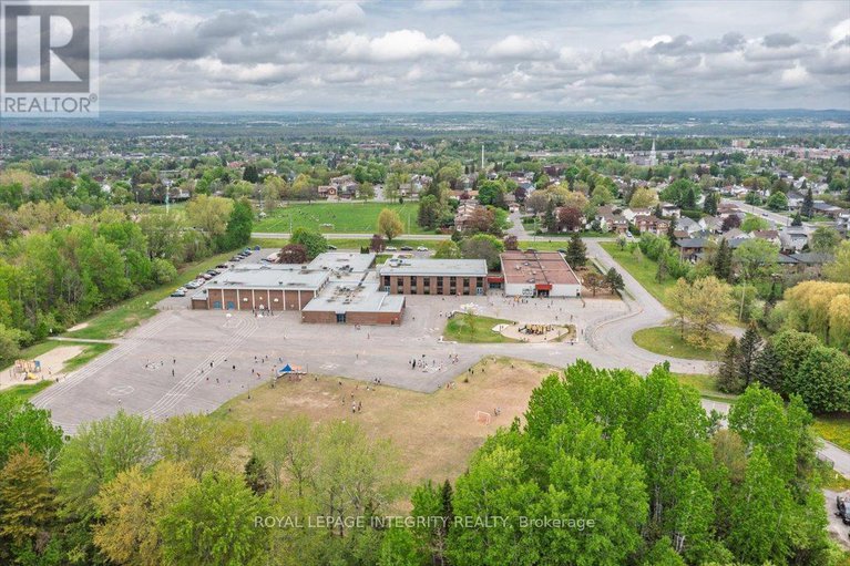 28601020/1561-verchere-street/chateauneuf/ottawa/ontario/K1C6B8_44