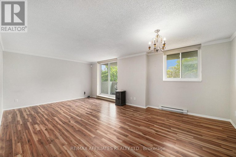 28447664/211-1705-playfair-drive/playfair-park/ottawa/ontario/K1H8P6_4