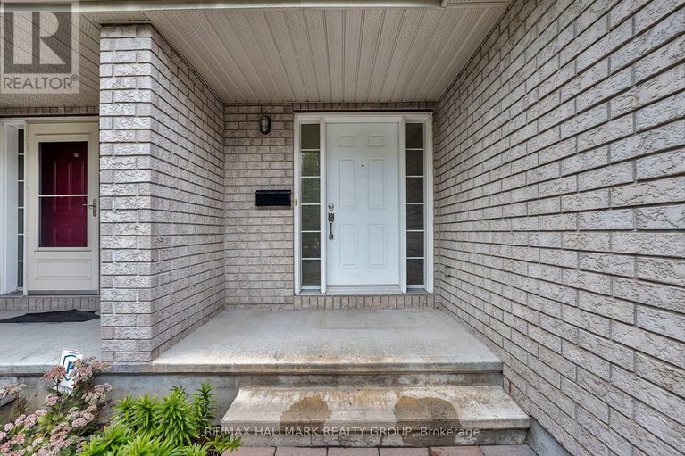 28877036/2797-st-stephens-street/fairfield-heights/ottawa/ontario/K2B1B6_4