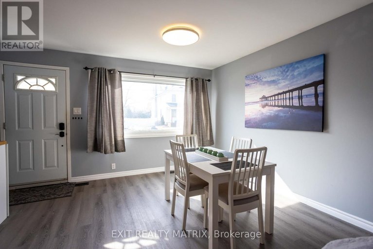 29601453/474-queen-street/winchester/north-dundas/ontario/K0C2K0_3