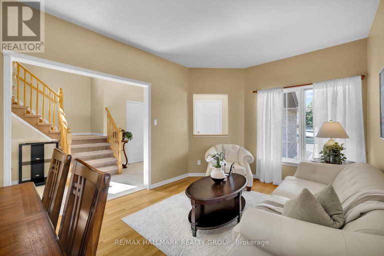 28728271/1087-rocky-harbour-crescent/riverside-southgloucester-glen/ottawa/ontario/K1V1V4_3