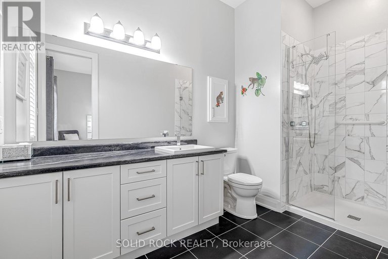 28585718/135-pathfinder-way/riverside-southgloucester-glen/ottawa/ontario/K1X0C9_22