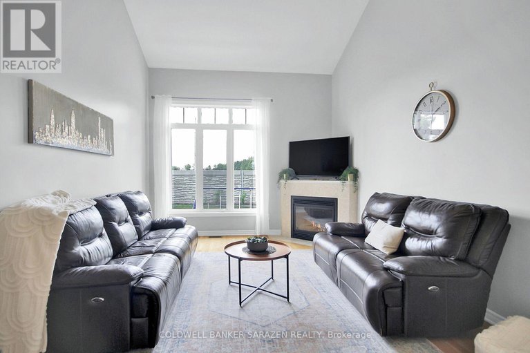 28535640/186-eye-bright-crescent/riverside-southgloucester-glen/ottawa/ontario/K1V2K6_12