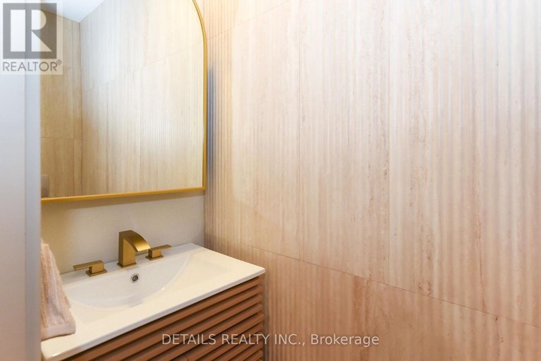 29620532/1969-sharel-drive/urbandale-acres/ottawa/ontario/K1H6W3_21