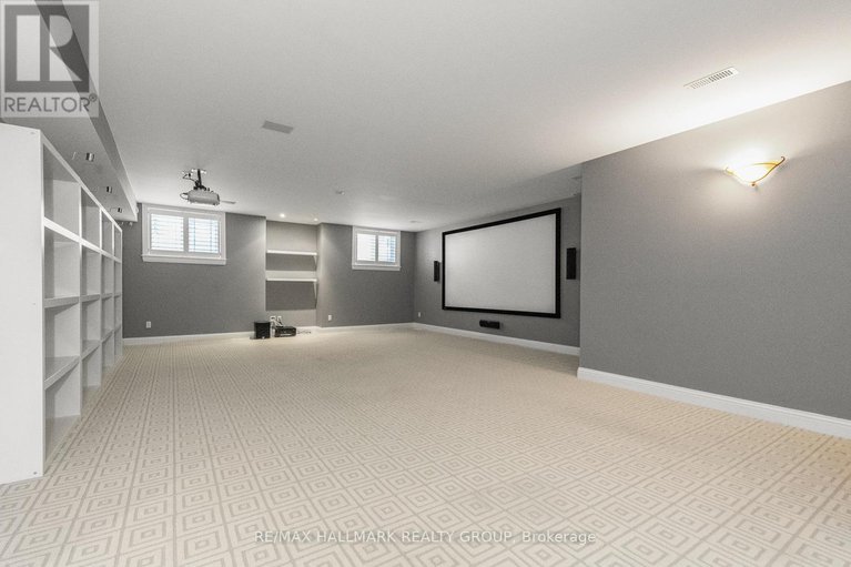 29381192/5800-queenscourt-crescent/manotick-east-to-manotick-station/ottawa/ontario/K4M1K3_45