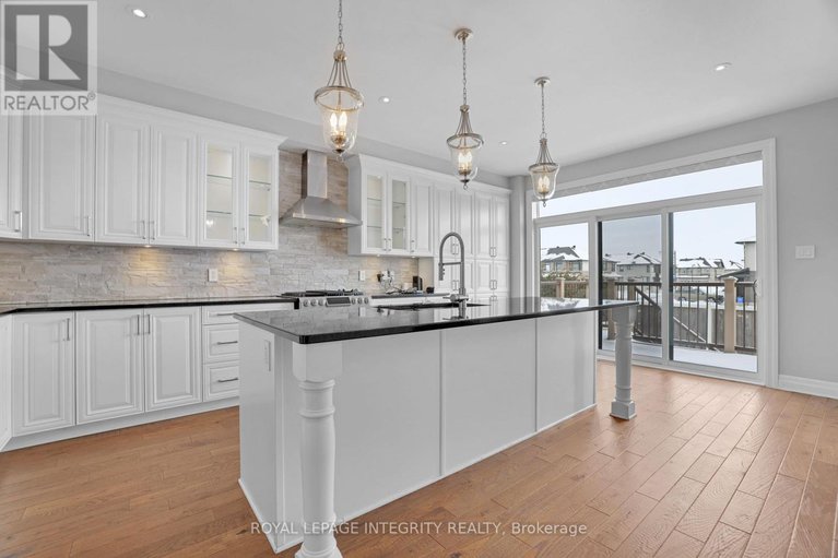 29419866/508-yellow-birch-street/mer-bleuebradley-estatesanderson-park/ottawa/ontario/K1W0J3_16