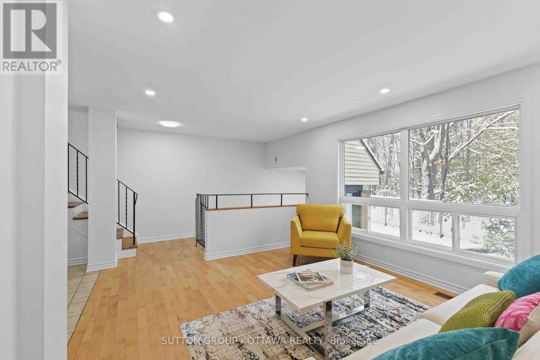 29094493/131-renova-avenue/riverview-park/ottawa/ontario/K1G4C7_5