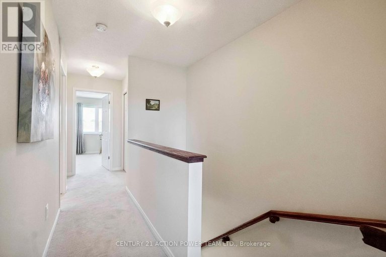 28525896/12-4037-canyon-walk-drive/riverside-southgloucester-glen/ottawa/ontario/K1V0Z4_18