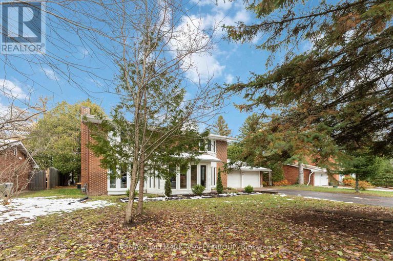 29123491/19-kingsford-crescent/beaverbrook/ottawa/ontario/K2K1T5_2