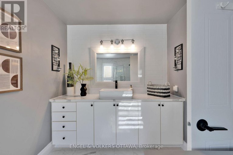 29038838/5-wynridge-place/emerald-meadowstrailwest/ottawa/ontario/K2M2S9_34