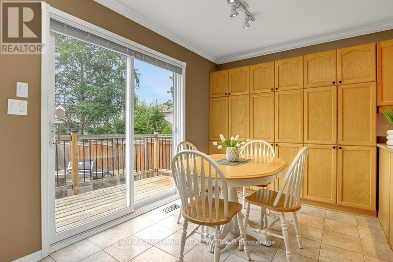 28882866/1166-ambercrest-street/carson-grove/ottawa/ontario/K1J1B2_18
