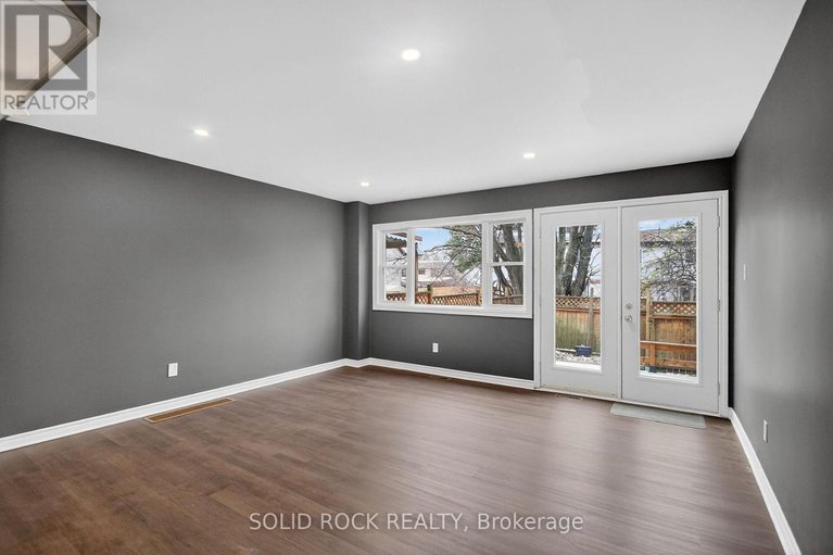 29150060/44-tybalt-crescent/westcliffe-estates/ottawa/ontario/K2H8J5_4