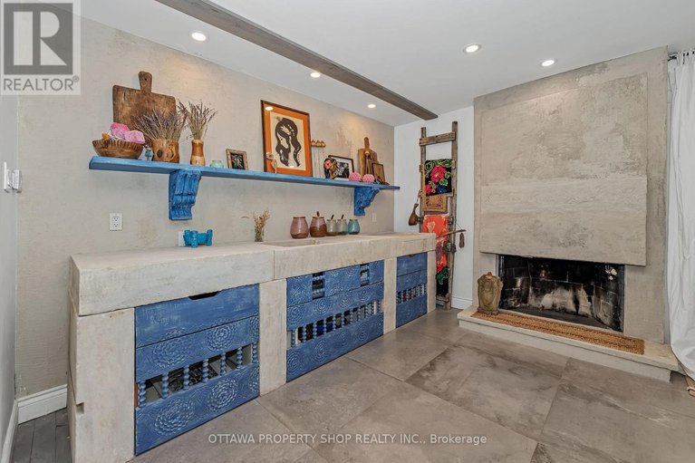 29406769/33-rutherford-crescent/beaverbrook/ottawa/ontario/K2K1N1_19