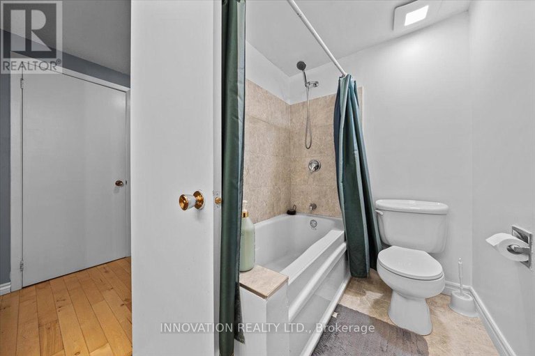 28818665/82-stokes-crescent-e/glencairnhazeldean/ottawa/ontario/K2L2Z4_21