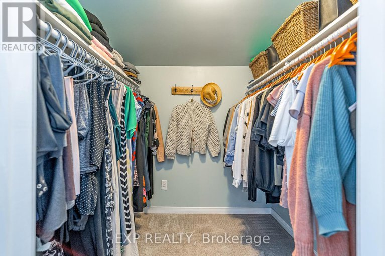 28924711/36-bethune-way/beaverbrook/ottawa/ontario/K2K1C3_21