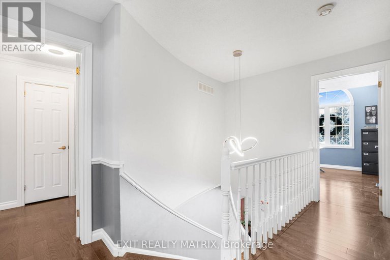 29302763/1322-du-gouverneur-drive/cumberland-ridge/ottawa/ontario/K4C1E2_21