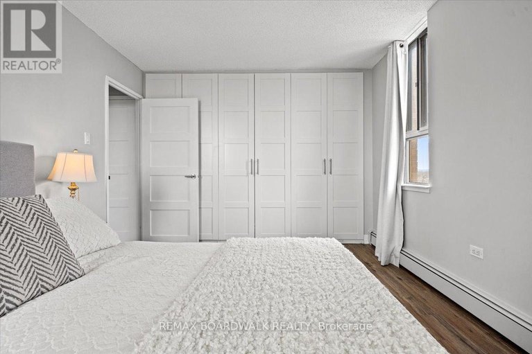 29565539/804-505-st-laurent-boulevard/viscount-alexander-park/ottawa/ontario/K1K3X4_28