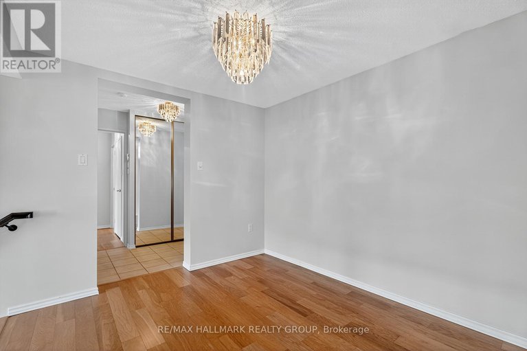 28916284/304-915-elmsmere-road/beacon-hill-south/ottawa/ontario/K1J8H8_9