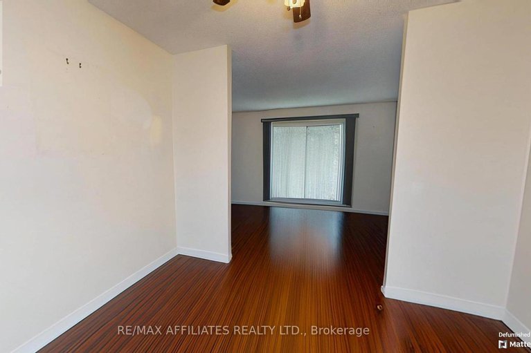 28601229/11-76-compata-way-s/blackburn-hamlet-south/ottawa/ontario/K1B4W9_4
