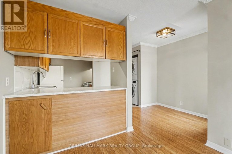 29555971/306-316-savard-avenue/vanier/ottawa/ontario/K1L7S2_11