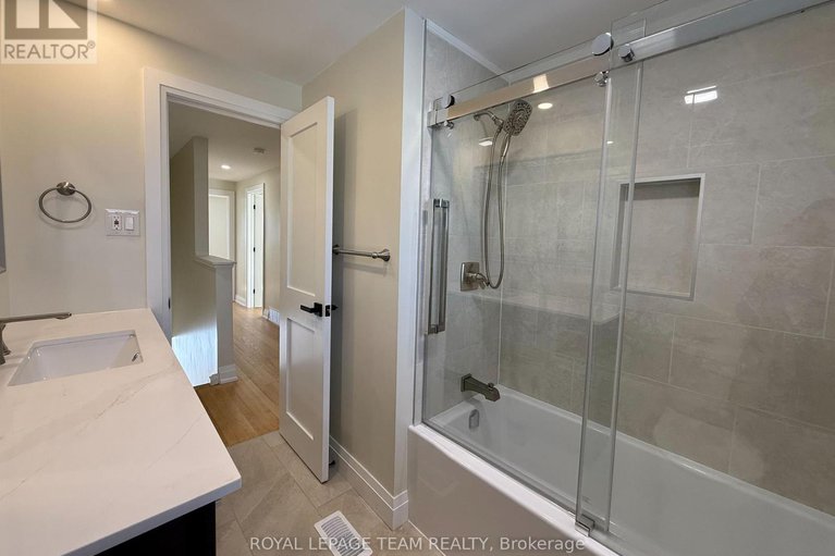 29170943/973-eiffel-avenue/carleton-square/ottawa/ontario/K2C0J3_16