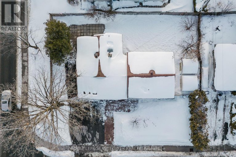 29409760/1197-deer-park-road/city-viewskylinefisher-heightsparkwood-hills/ottawa/ontario/K2E6H5_38