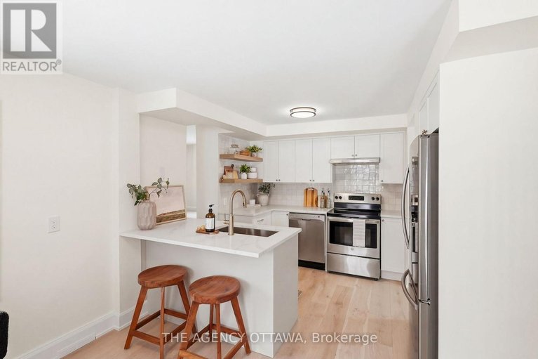 29525644/4667-albion-road-s/blossom-parkkemp-parkfindlay-creek/ottawa/ontario/K1X1A4_10