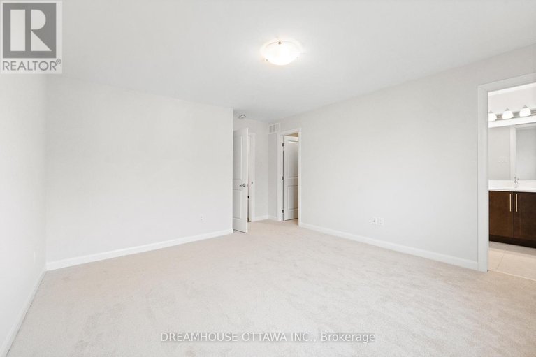 29450822/563-aglish-mews/half-moon-bay/ottawa/ontario/K2C3H2_17