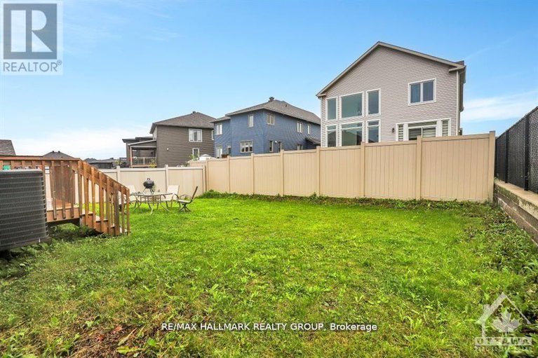 28433089/4527-kelly-farm-drive/blossom-parkkemp-parkfindlay-creek/ottawa/ontario/K1X0E7_26