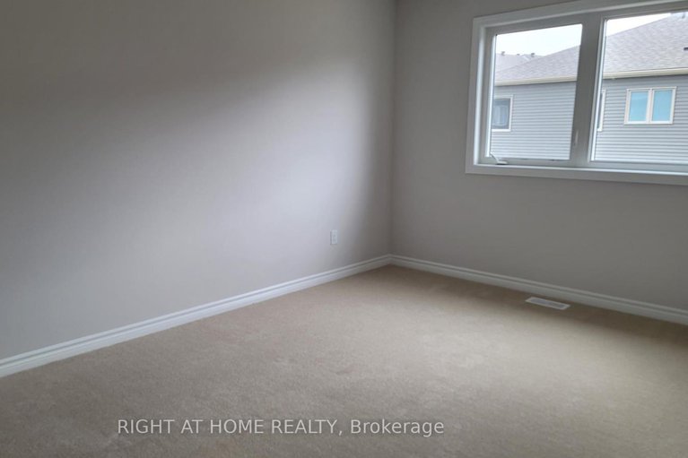 29048181/713-perseus-avenue/half-moon-bay/ottawa/ontario/K2J3V5_21