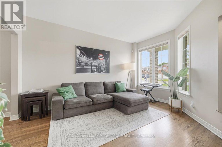 28971339/4434-rainforest-drive/riverside-southgloucester-glen/ottawa/ontario/K1V1L6_2