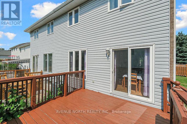 28782241/59-splinter-crescent/fairfield-heights/ottawa/ontario/K2B1B3_28