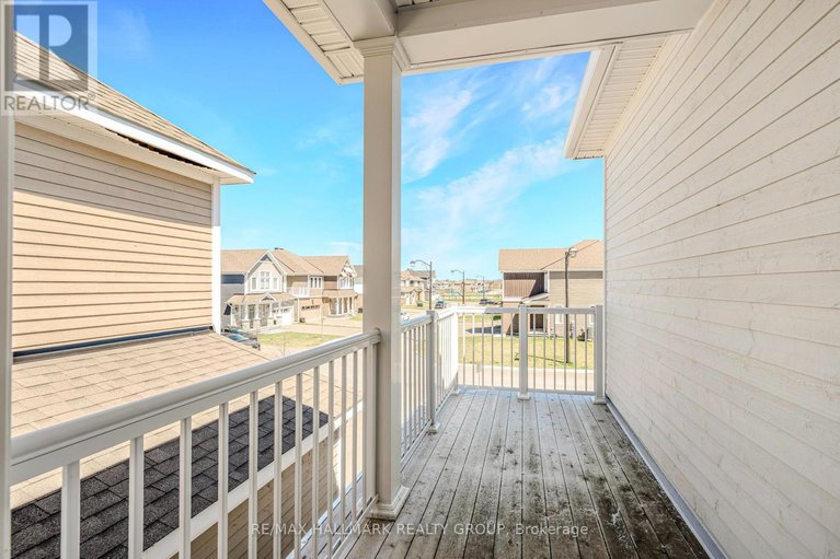 28506453/643-terrier-circle-w/goulbourn-twp-from-franktown-rdsouth-to-rideau/ottawa/ontario/K0A2Z0_34