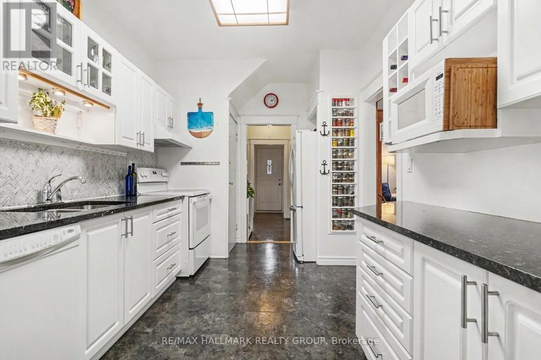 29621621/115-hamilton-avenue-n/ottawa-west/ottawa/ontario/K1Y1C1_11