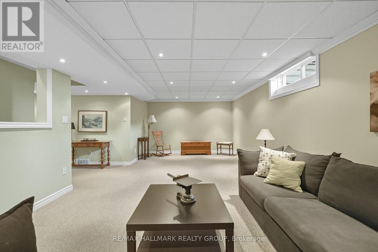 28869217/2357-raintree-drive/orleans-village/ottawa/ontario/K1W1J3_25