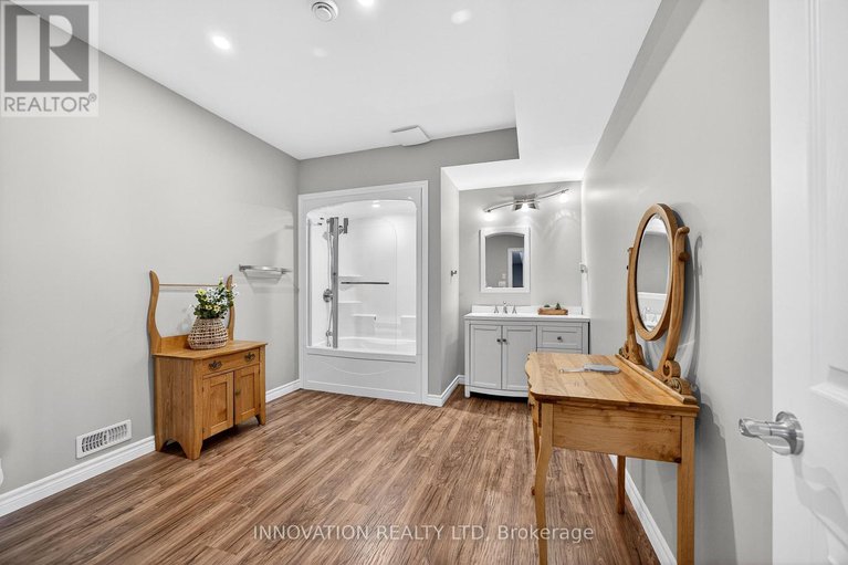 29350318/731-usborne-street/mcnabbraeside-twps/mcnabbraeside/ontario/K0A1G0_31