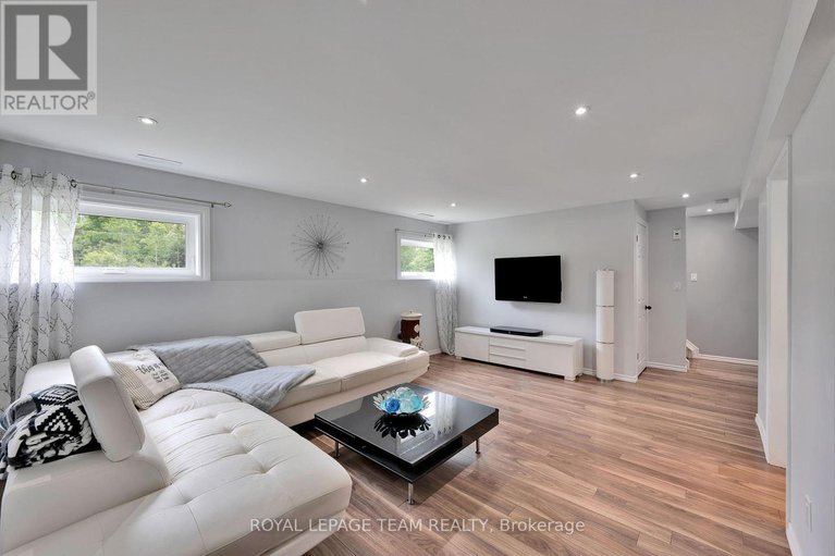 28504851/883-craig-road/north-grenville-twp-kemptville-south/north-grenville/ontario/K0G1S0_36