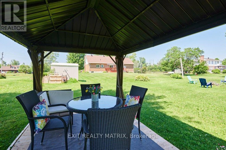 28544595/4705-mcneely-road/sarsfieldbearbrook/ottawa/ontario/K4B1J1_29