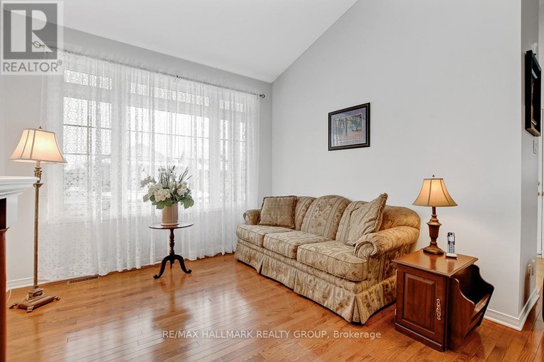 28826972/343-quartz-avenue/town-of-rockland/clarence-rockland/ontario/K4K0A2_6