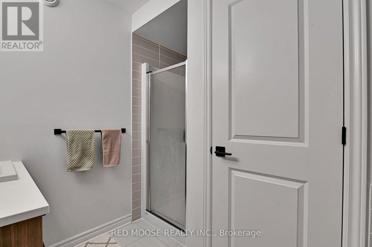 28578839/877-couloir-road/mer-bleuebradley-estatesanderson-park/ottawa/ontario/K1W0P5_35