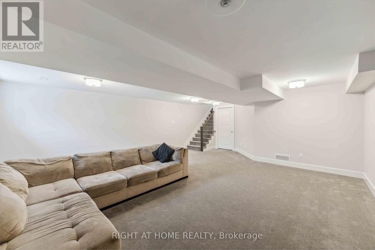 29248505/632-moonflower-crescent-w/blossom-parkkemp-parkfindlay-creek/ottawa/ontario/K1T0X8_40