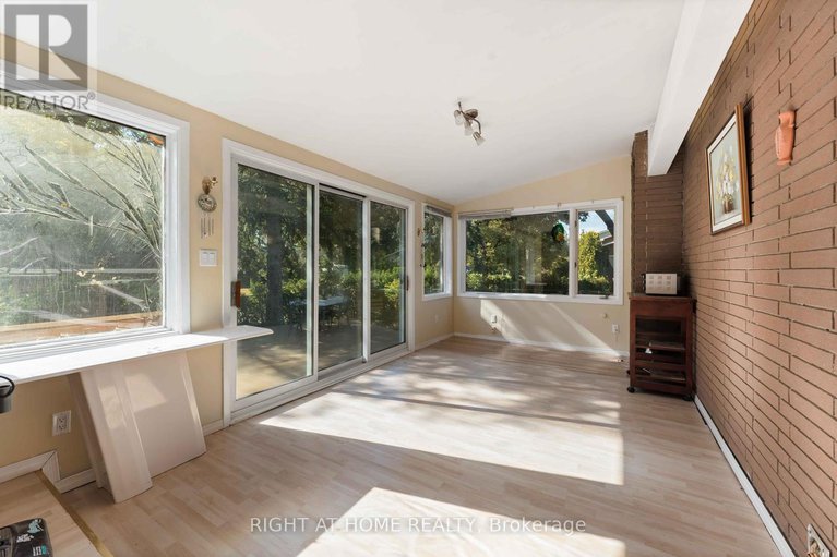 28894364/2221-circle-place/elmvale-acresurbandale/ottawa/ontario/K1G3E2_37