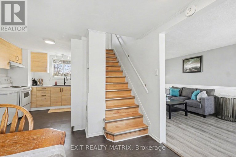 29422358/23-charles-street/north-stormont-finch-twp/north-stormont/ontario/K0A1R0_5